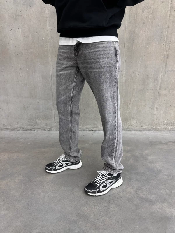 Essential Straight Leg Jeans - Washed Grey - Image 7