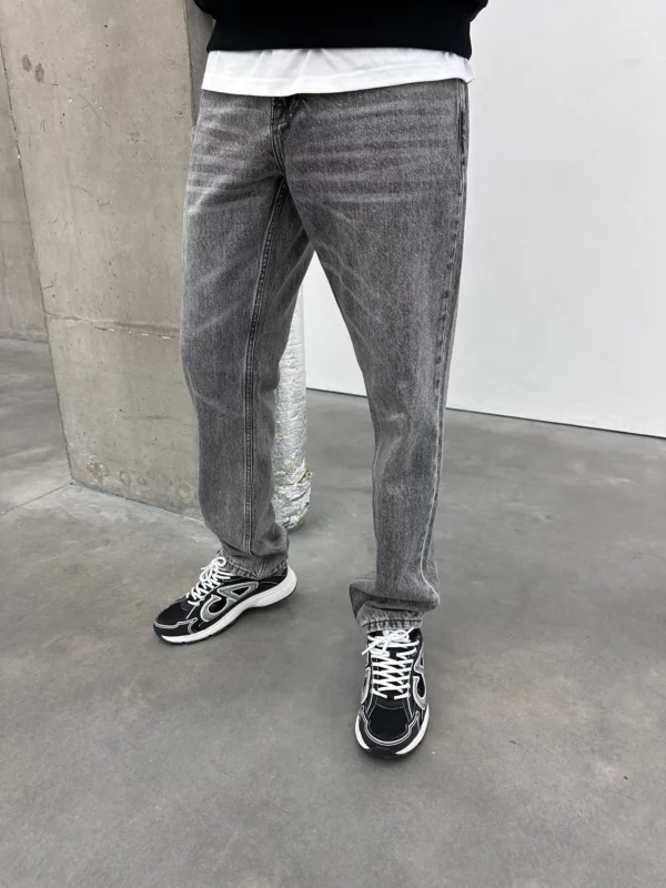 Essential Straight Leg Jeans - Washed Grey - Image 5