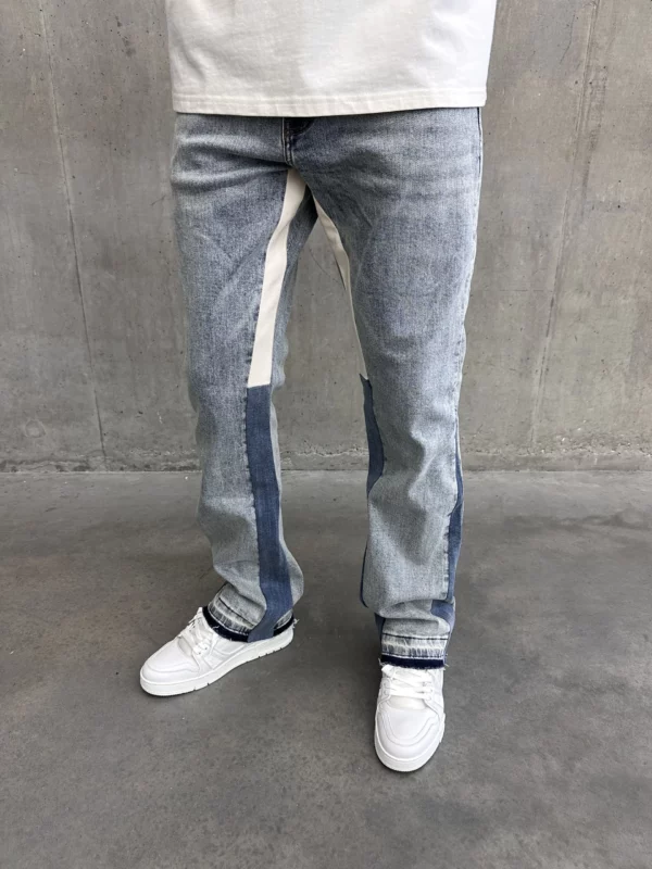 Flared Jeans - Blue - Image 5